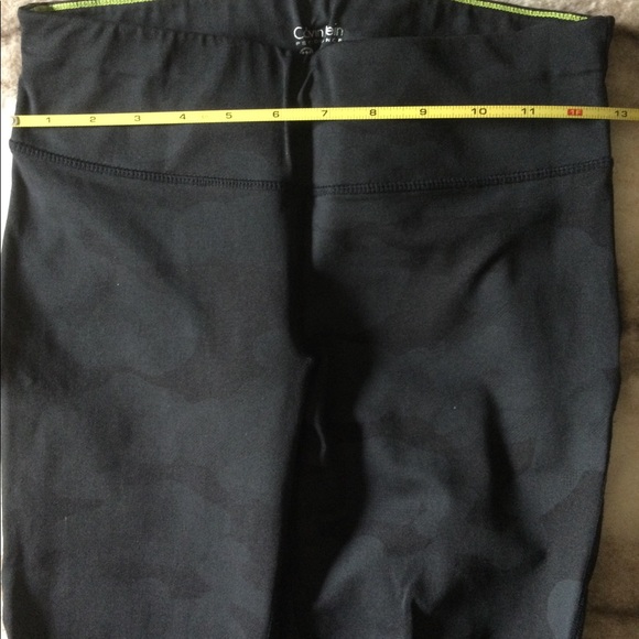 🆕 CK Camo Capri Leggings 🖤🧘🏼♂️👟 - Picture 12 of 13